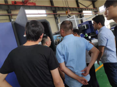 吉利商用汽车实地考察瑞尔多激光切割机厂，深化网络信息技术开发合作