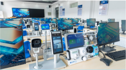 信息安全技术应用与网络信息技术开发 融合创新与安全并进